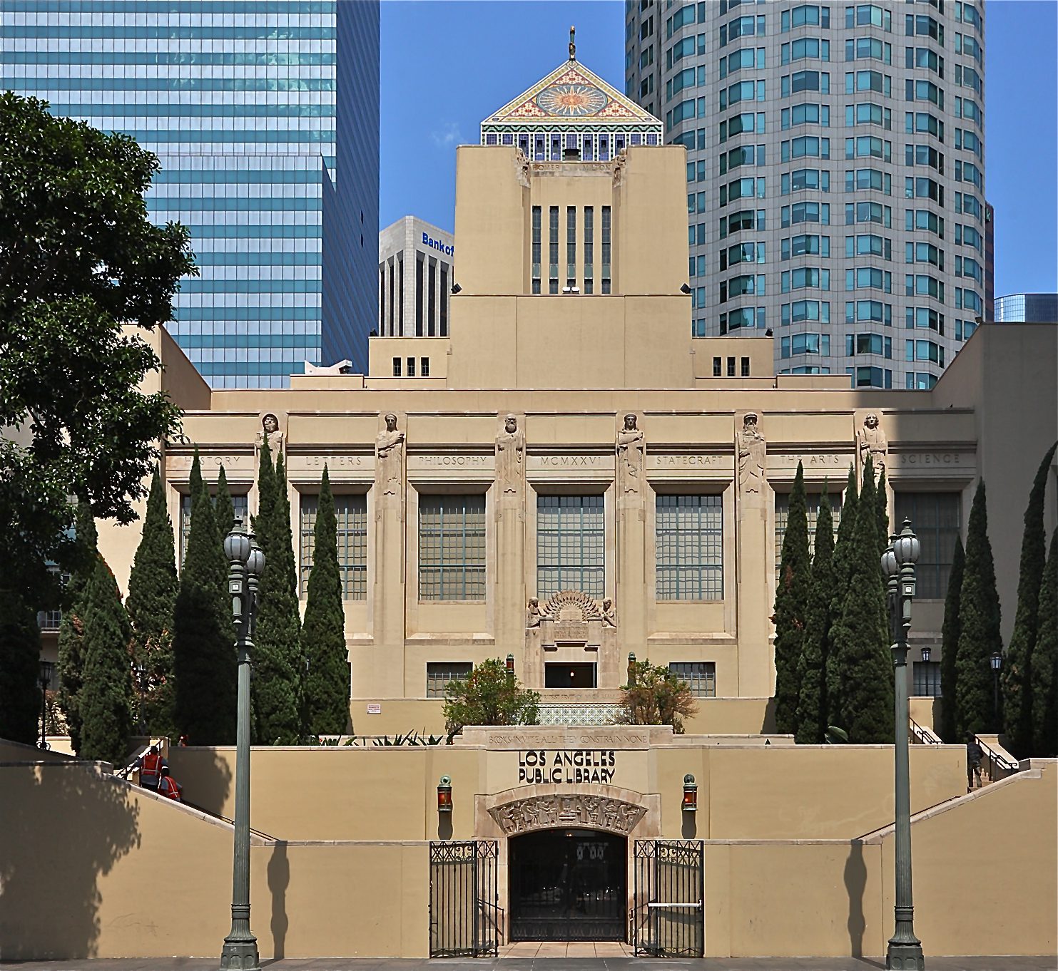 La Central Library