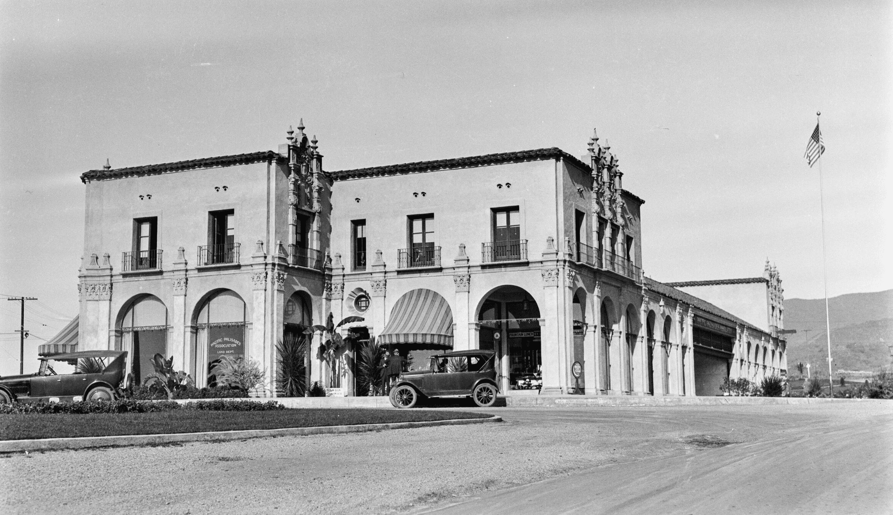 Palisades Business Block Building C. 1925