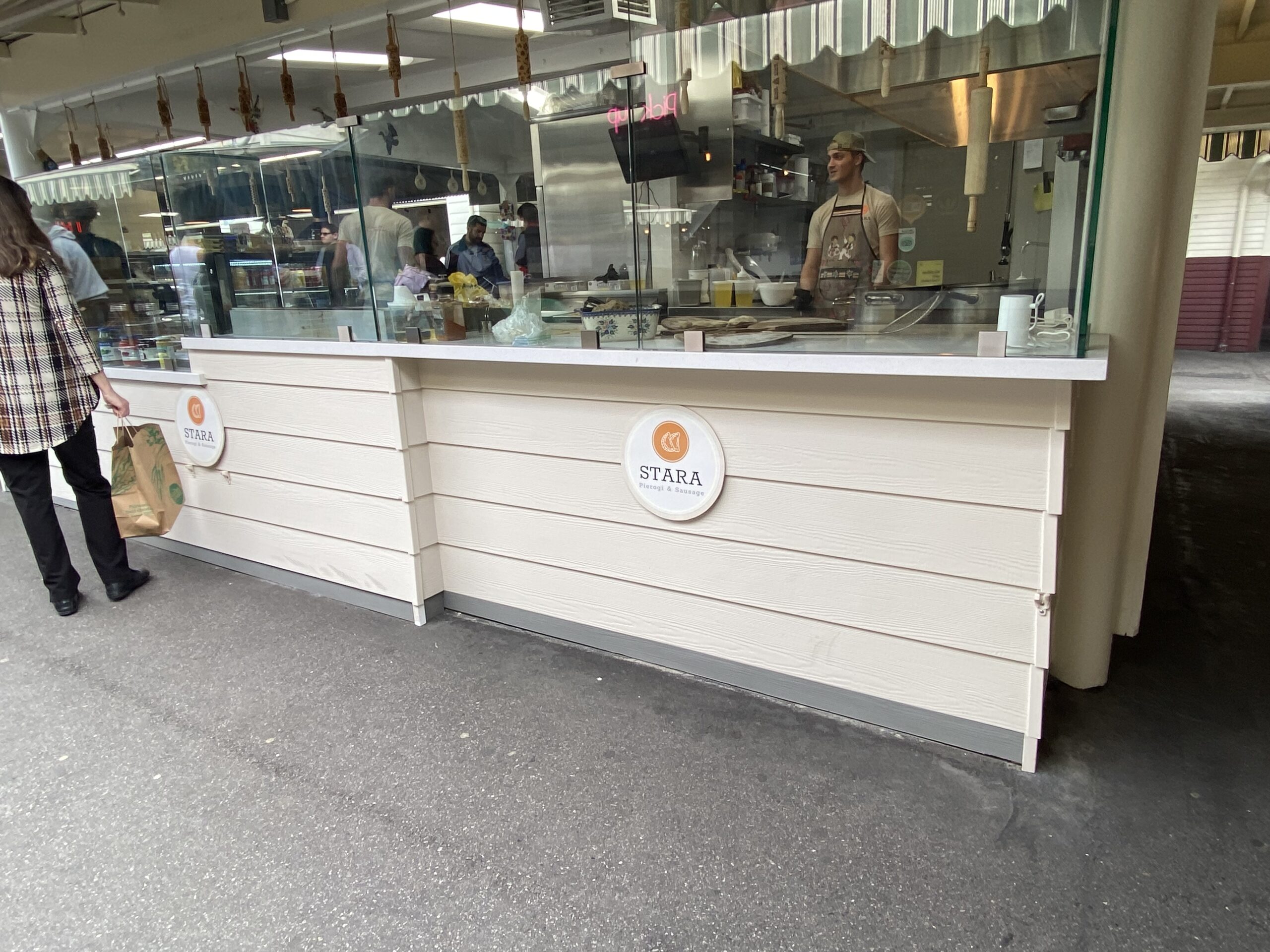 Fairfax Stara