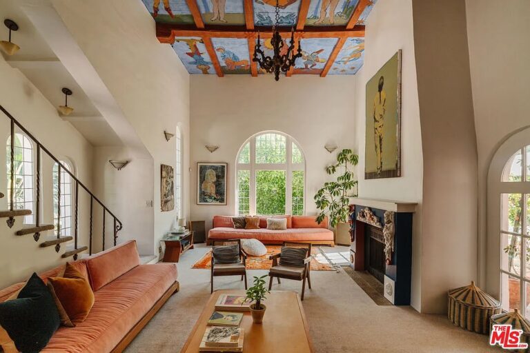 5163 Franklin Avenue Los Angeles