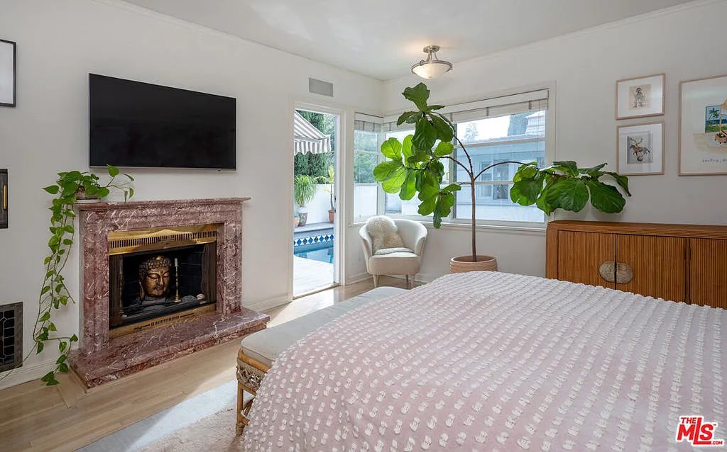 2331 Outpost Drive Los Angeles 5