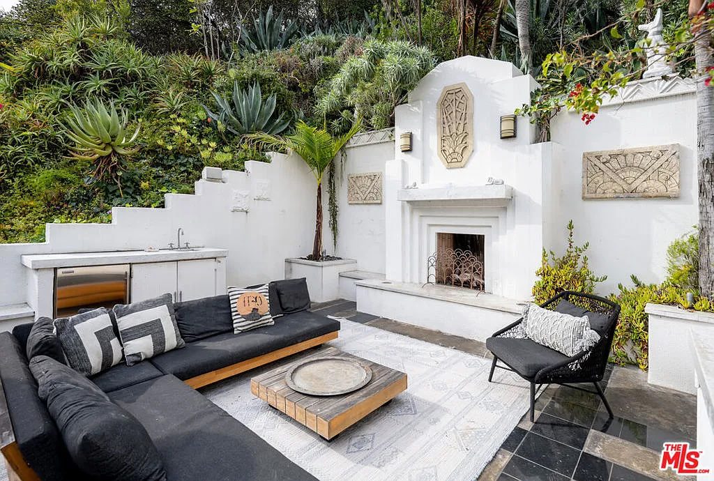 2331 Outpost Drive Los Angeles 6