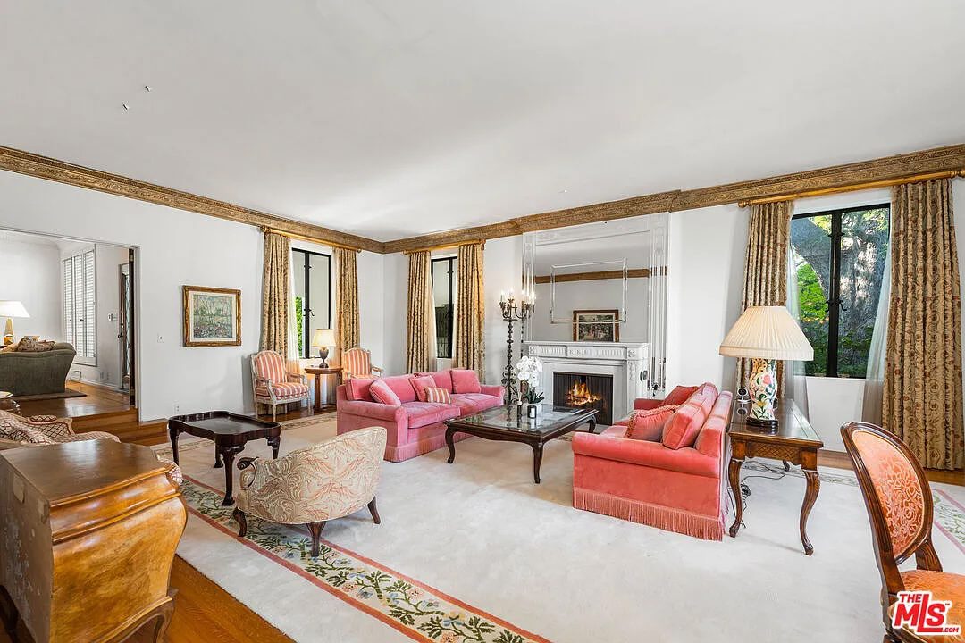 191 S Hudson Avenue Los Angeles 4