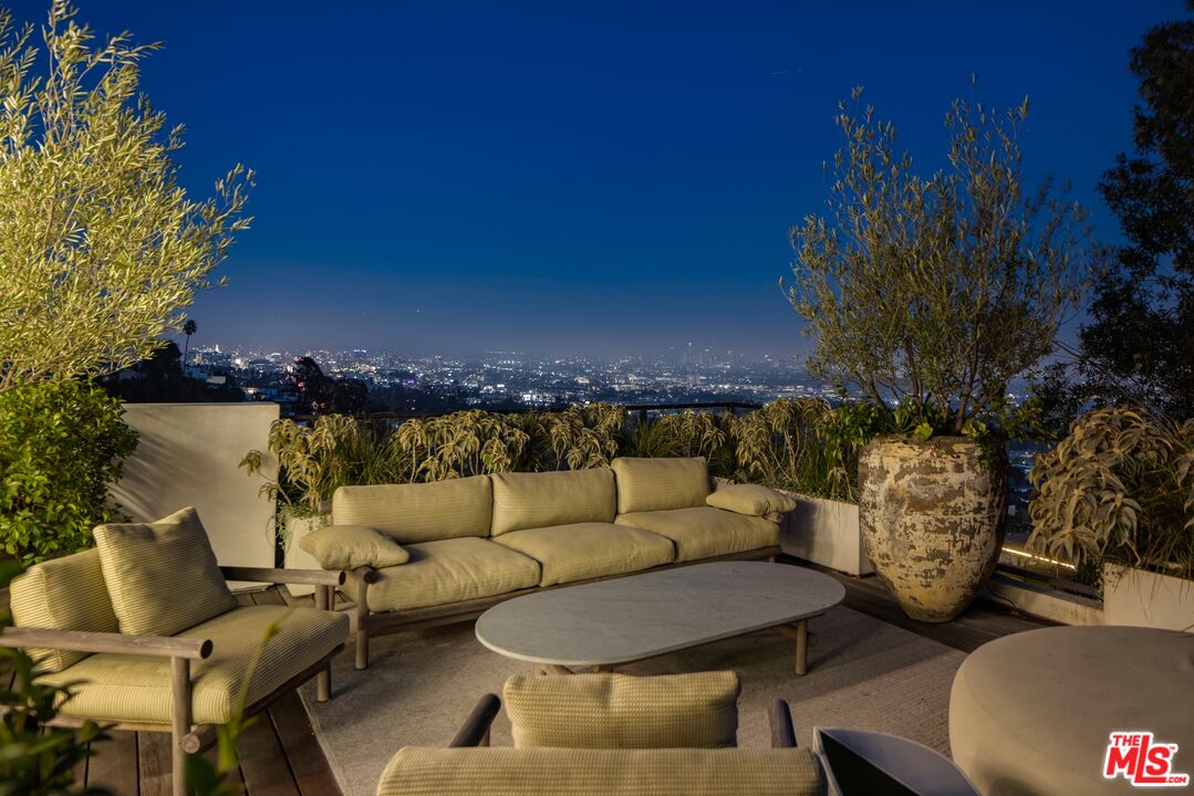 Demi Lovato Home West Hollywood Hills 6