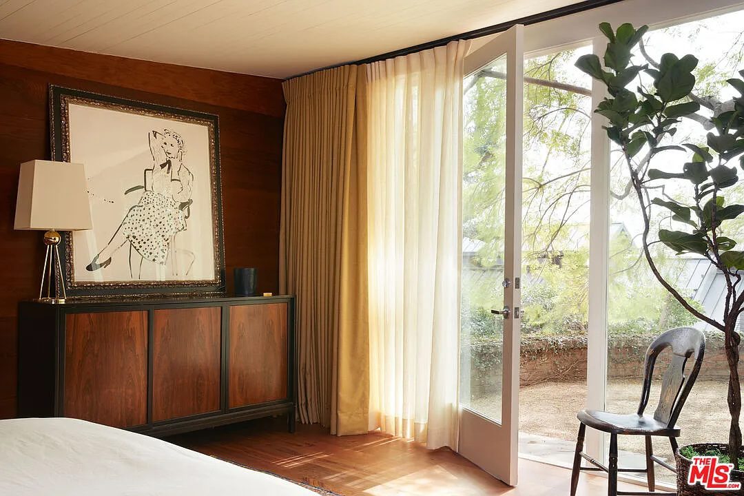 Dakota Johnson West Hollywood Home 7