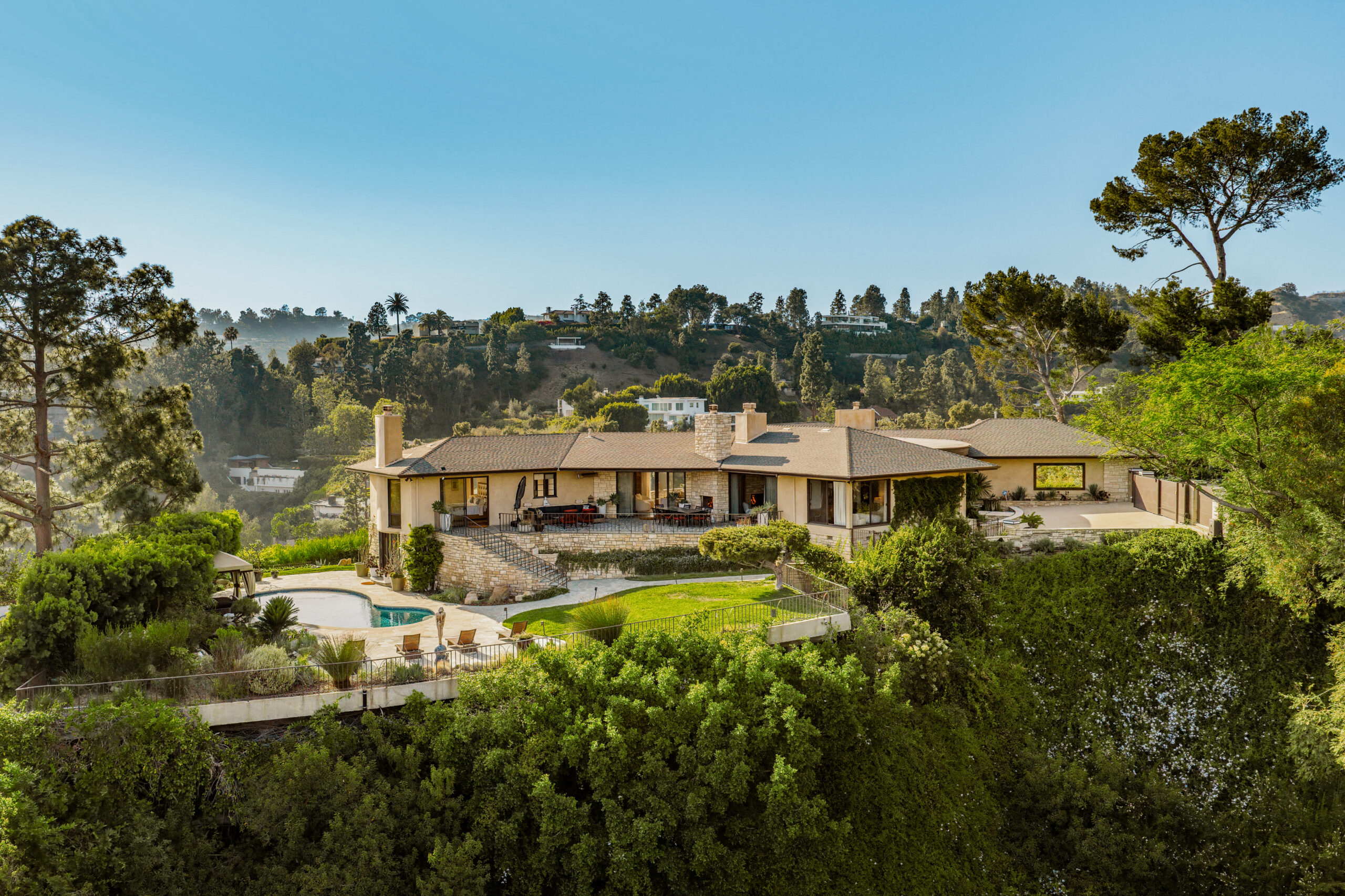 1131 Miradero Road Beverly Hills 3