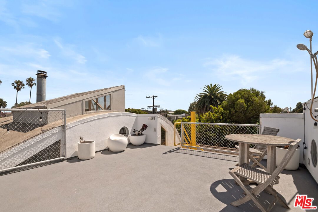 229 San Juan Avenue Venice 7