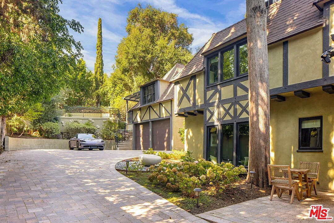 3225 Oakshire Drive Los Angeles 3