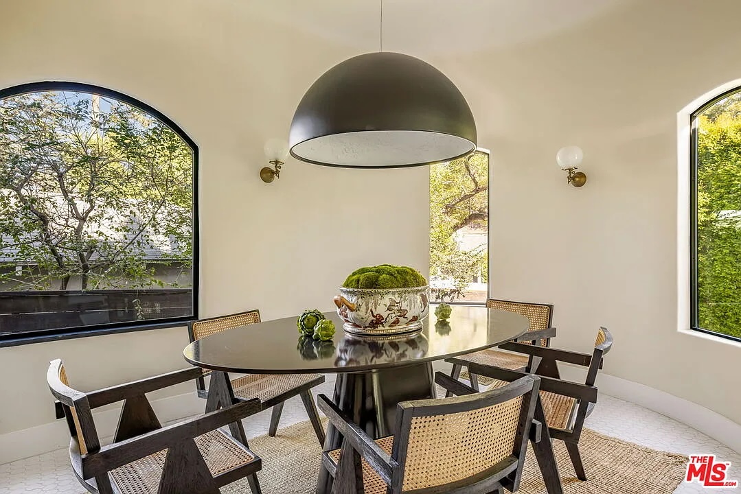 3225 Oakshire Drive Los Angeles 5