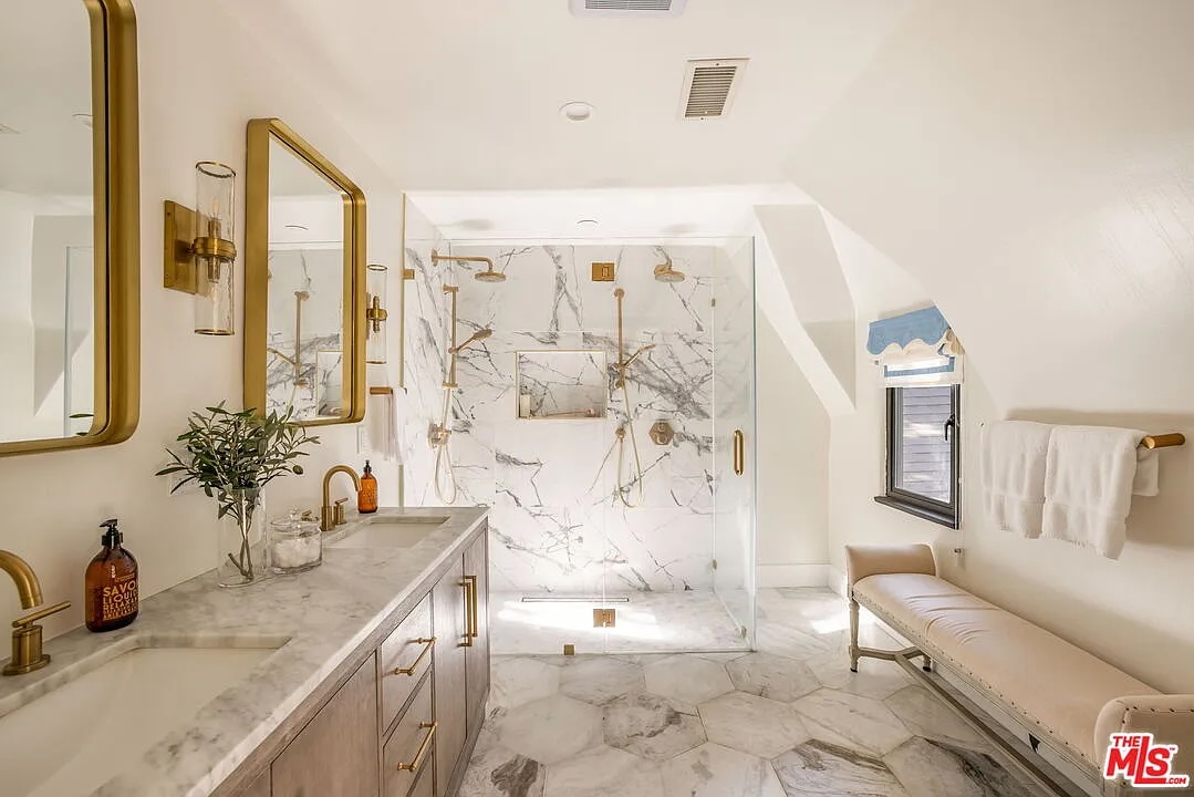 3225 Oakshire Drive Los Angeles 6