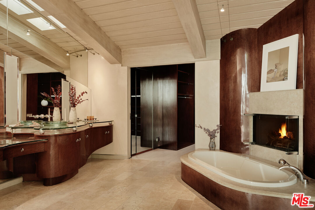 624 Cole Place Beverly Hills 6