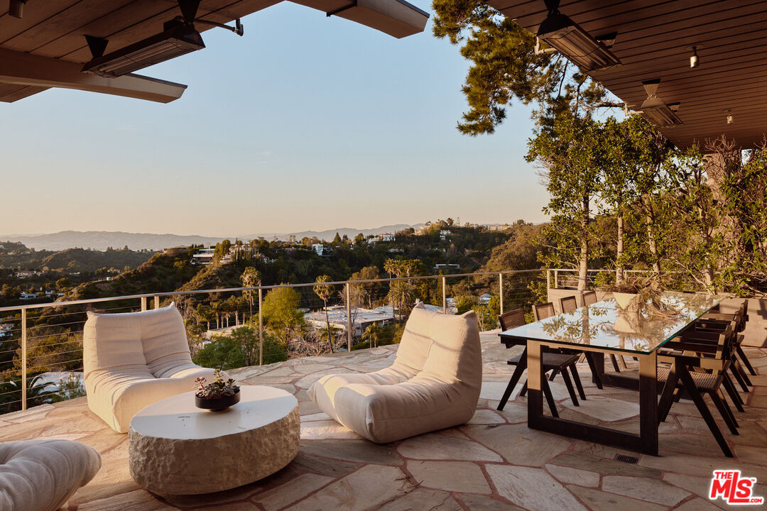 624 Cole Place Beverly Hills 7