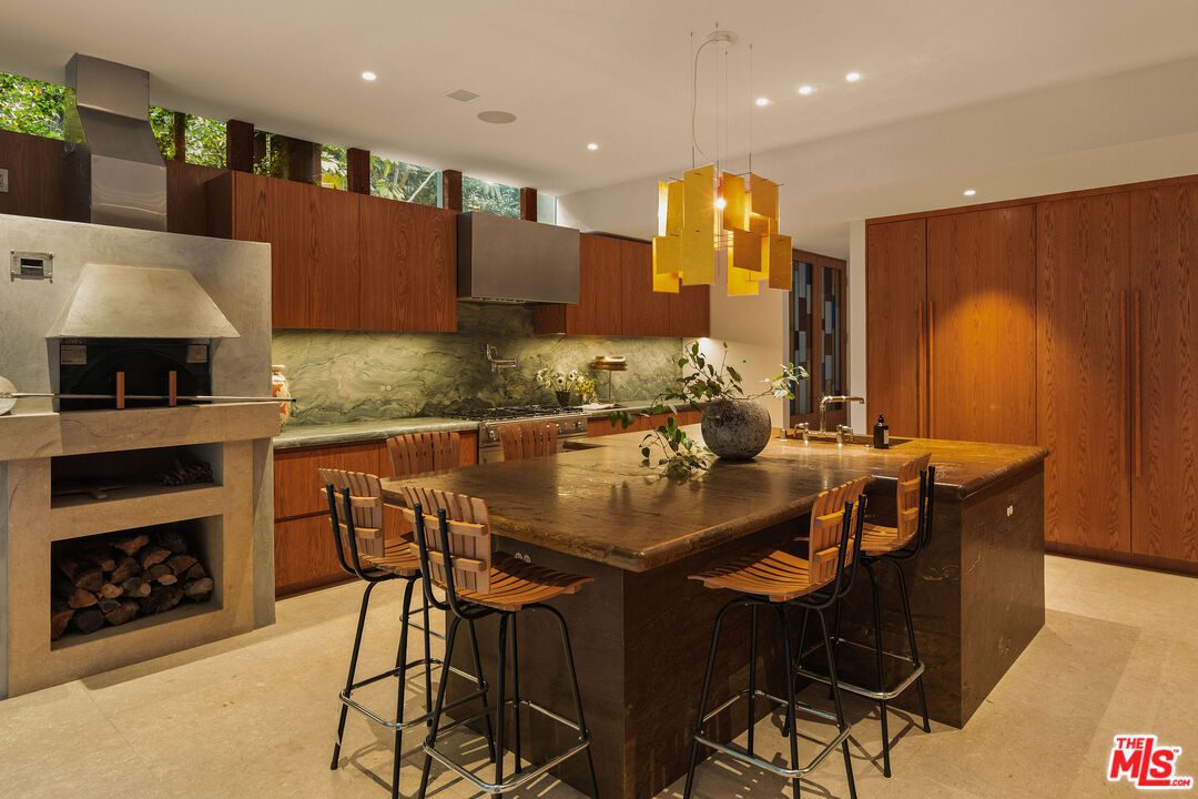 7728 Woodrow Wilson Drive Los Angeles 4