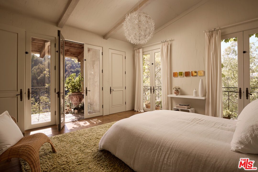 1372 Benedict Canyon Drive Beverly Hills 6