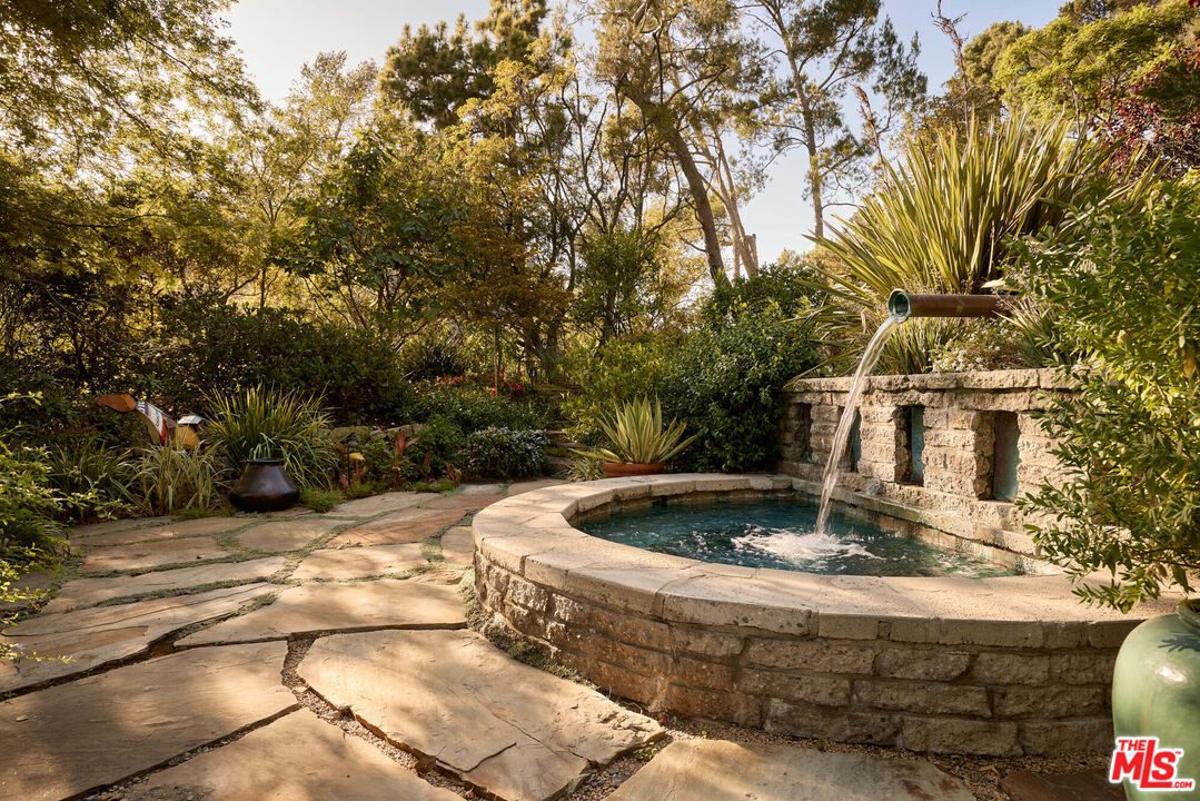 1372 Benedict Canyon Drive Beverly Hills 7
