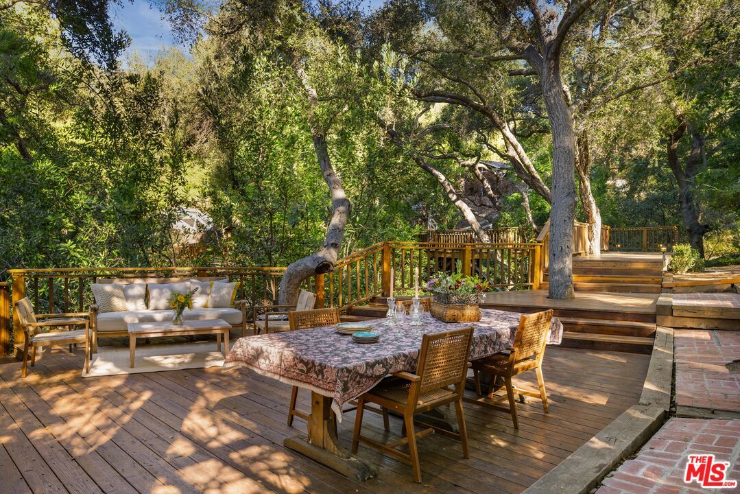 21658 Encina Road Topanga 2