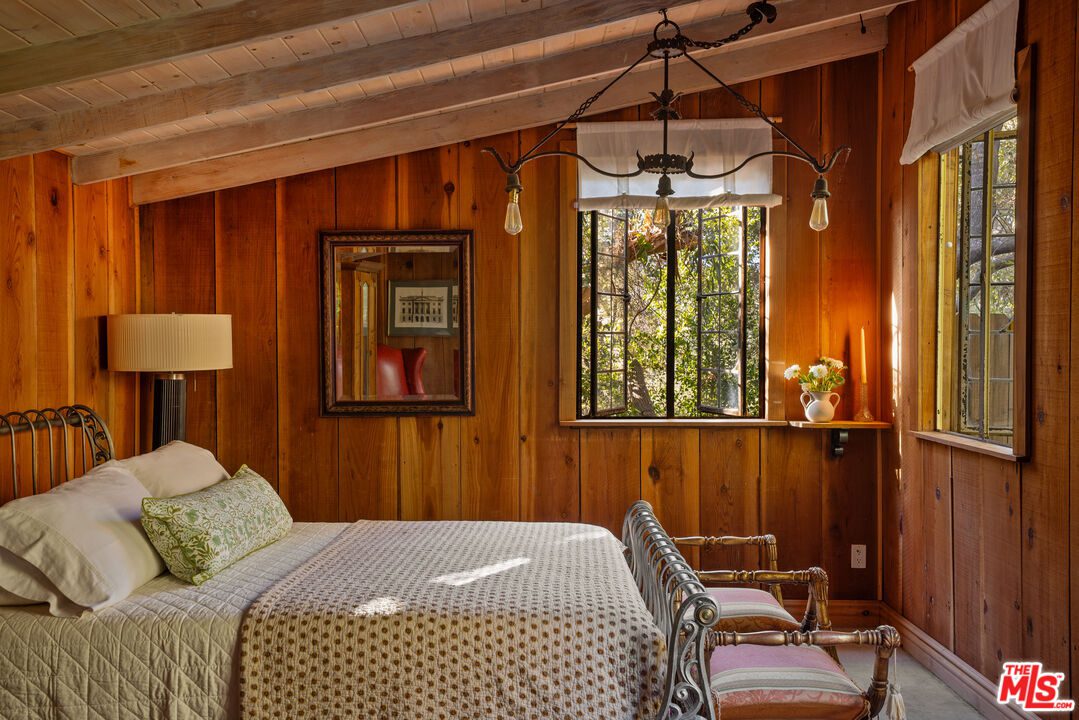 21658 Encina Road Topanga 4